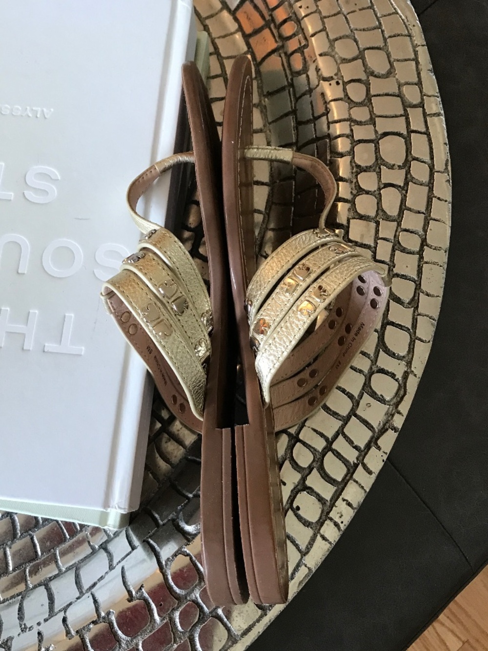 KATE SPADE PATENT LEATHER GOLD SANDAL - Picture 13 of 15